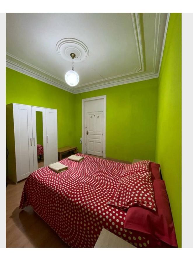 Barcelona Centric Hostel Exterior photo
